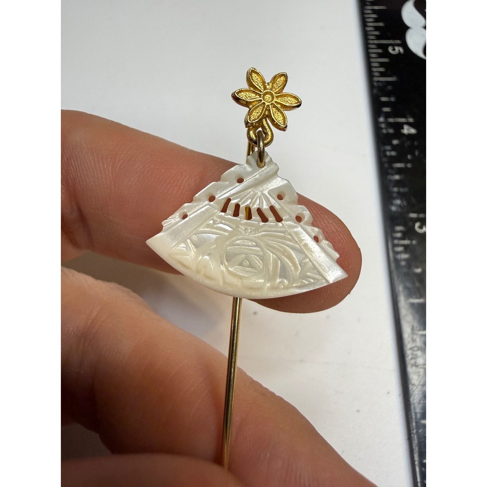 Vintage Mother of Pearl Carved Shell Fan Stick Pin Gold Tone Floral Lapel Hat